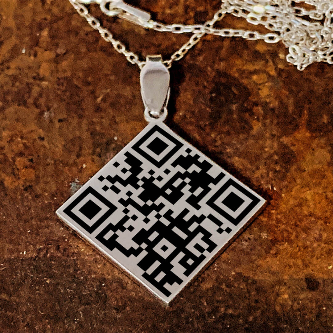 SQUARE NECKLACE 1