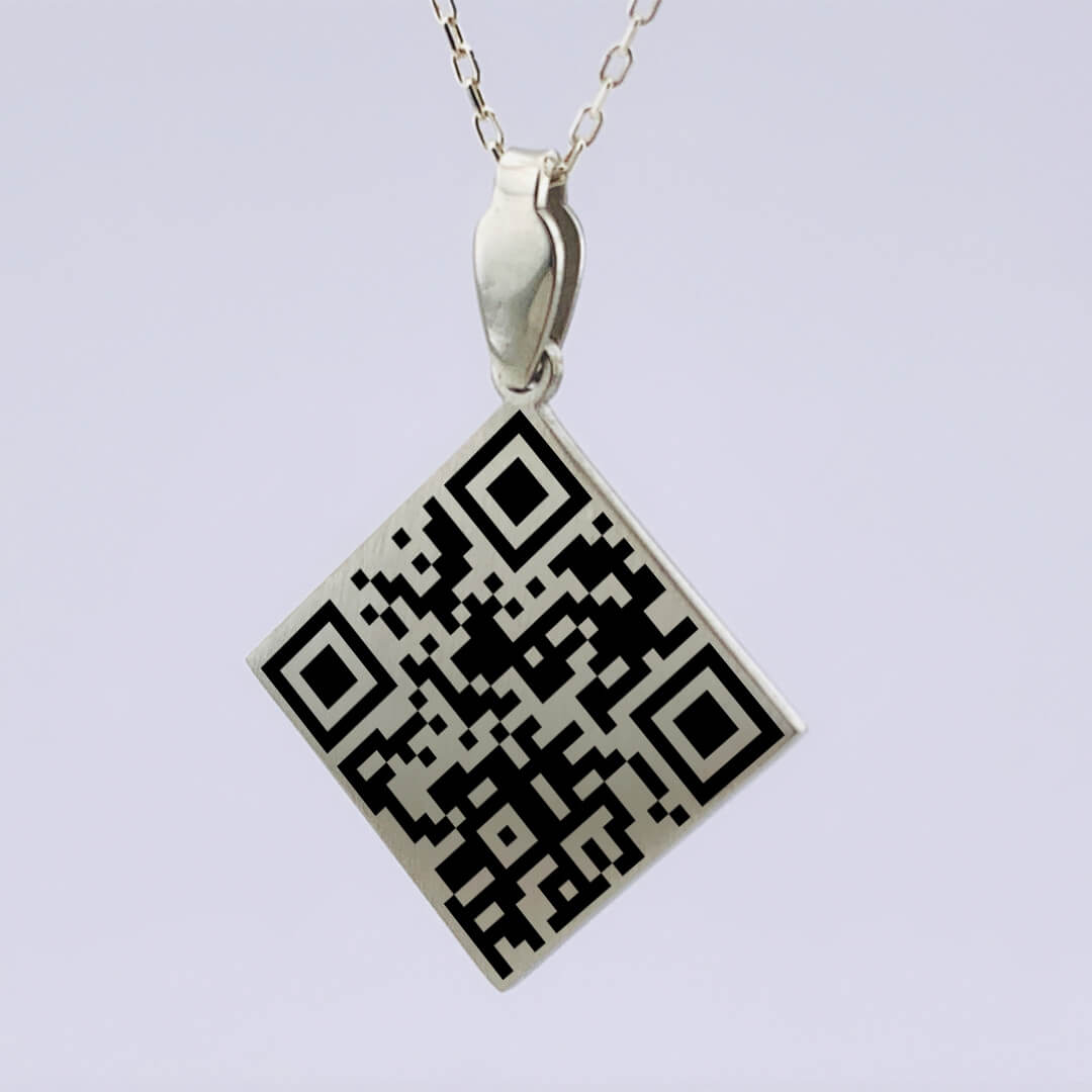 SQUARE NECKLACE 1