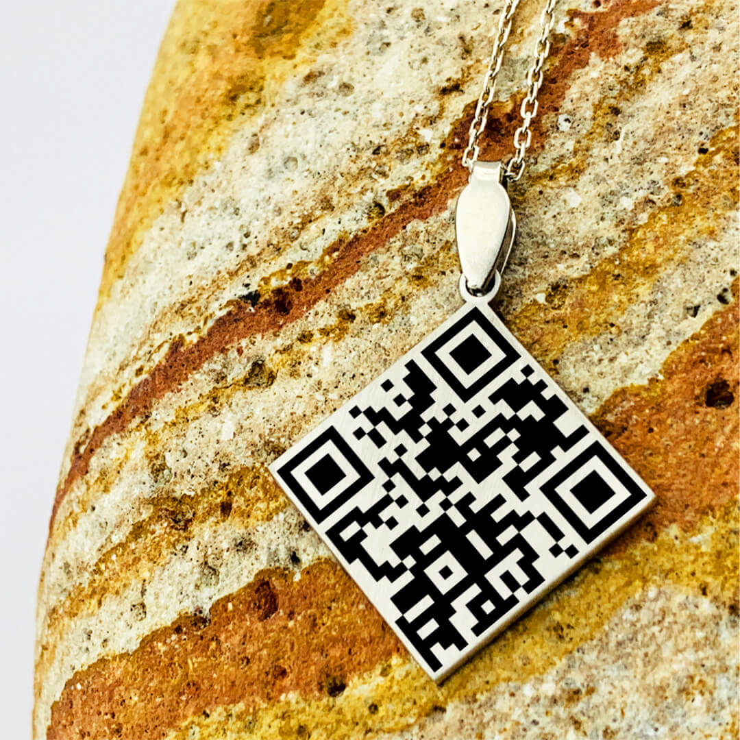 SQUARE NECKLACE 1
