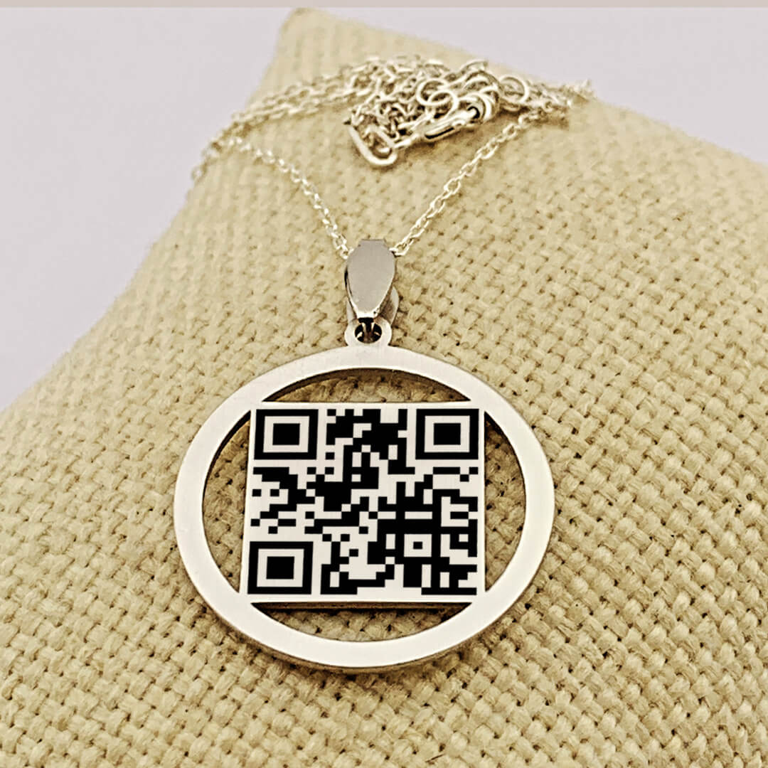 CHECKED CIRCULAR NECKLACE