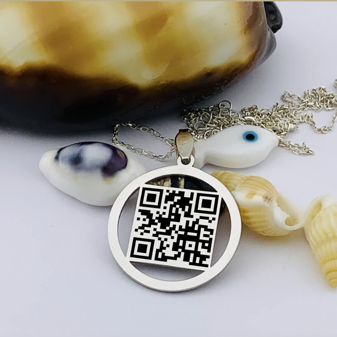 CHECKED CIRCULAR NECKLACE